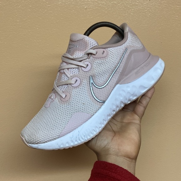 Nike Renew Run “Barely Rose” - Picture 11 of 17